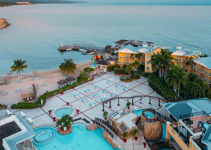 Resort Jewel Paradise Cove Adult &