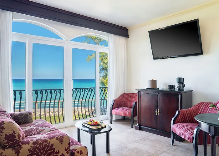 Jewel Paradise Cove Adult & Resort