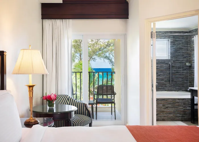 Jewel Paradise Cove Adult & Runaway Bay