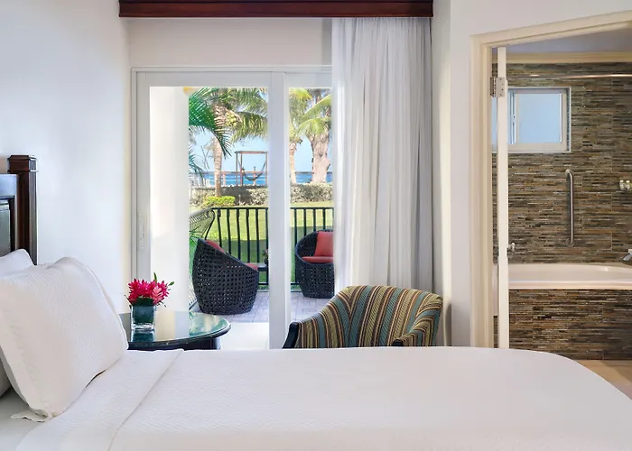 Jewel Paradise Cove Adult & Runaway Bay