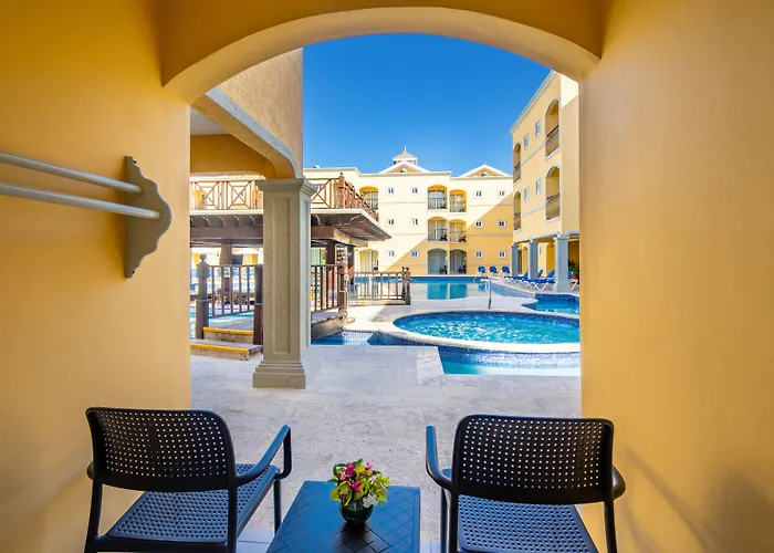 Jewel Paradise Cove Adult & Resort