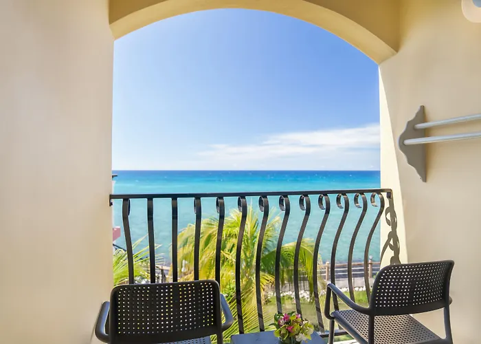Resort Jewel Paradise Cove Adult &