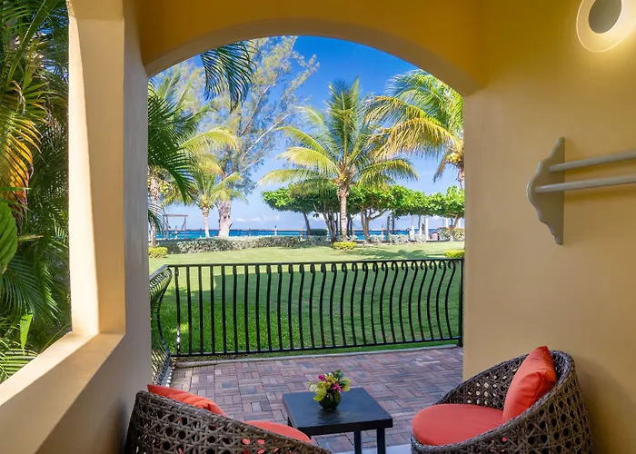 Jewel Paradise Cove Adult & 5* Runaway Bay