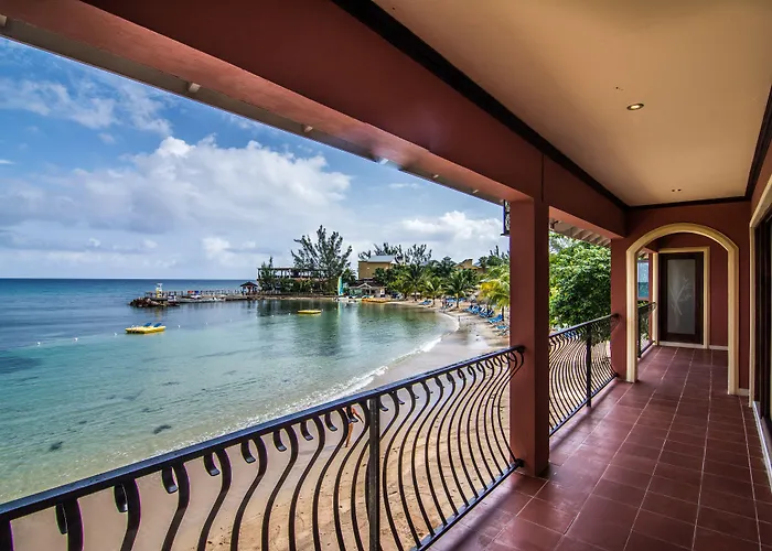 Jewel Paradise Cove Adult & 5* Runaway Bay