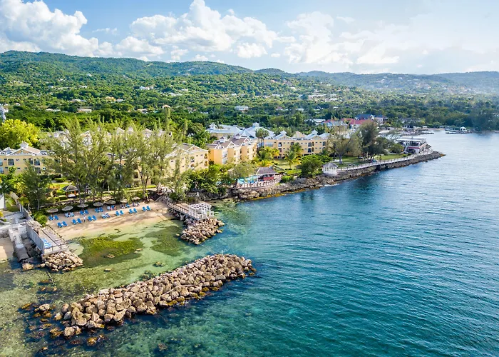 Jewel Paradise Cove Adult & 5* Runaway Bay